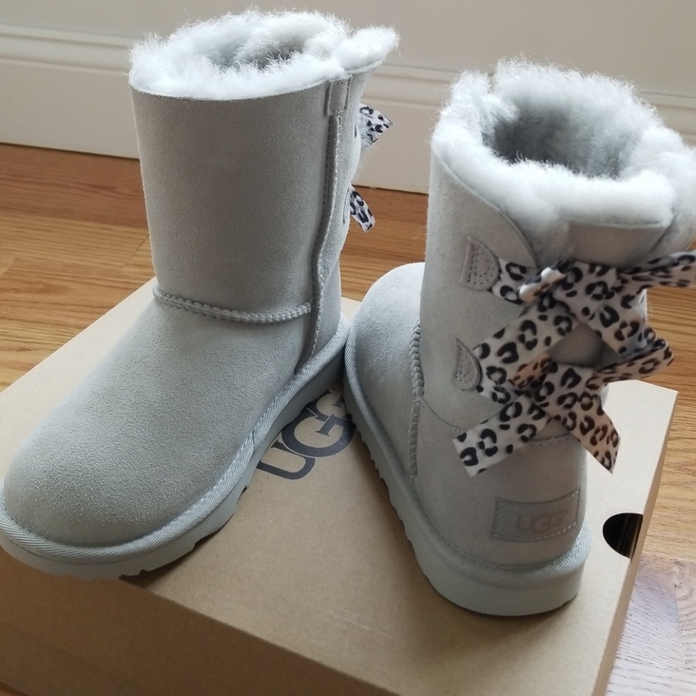 UGG, Bailey Bow II Boot, Exotic, Girls, Size 2 - Picture 7 of 7